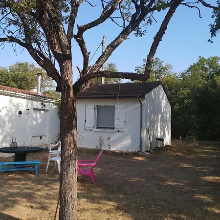 La Petite Maison Dans La Prairie 招待所